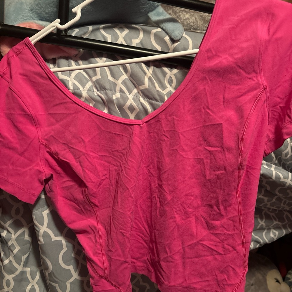 hot pink lululemon crop top. size 8